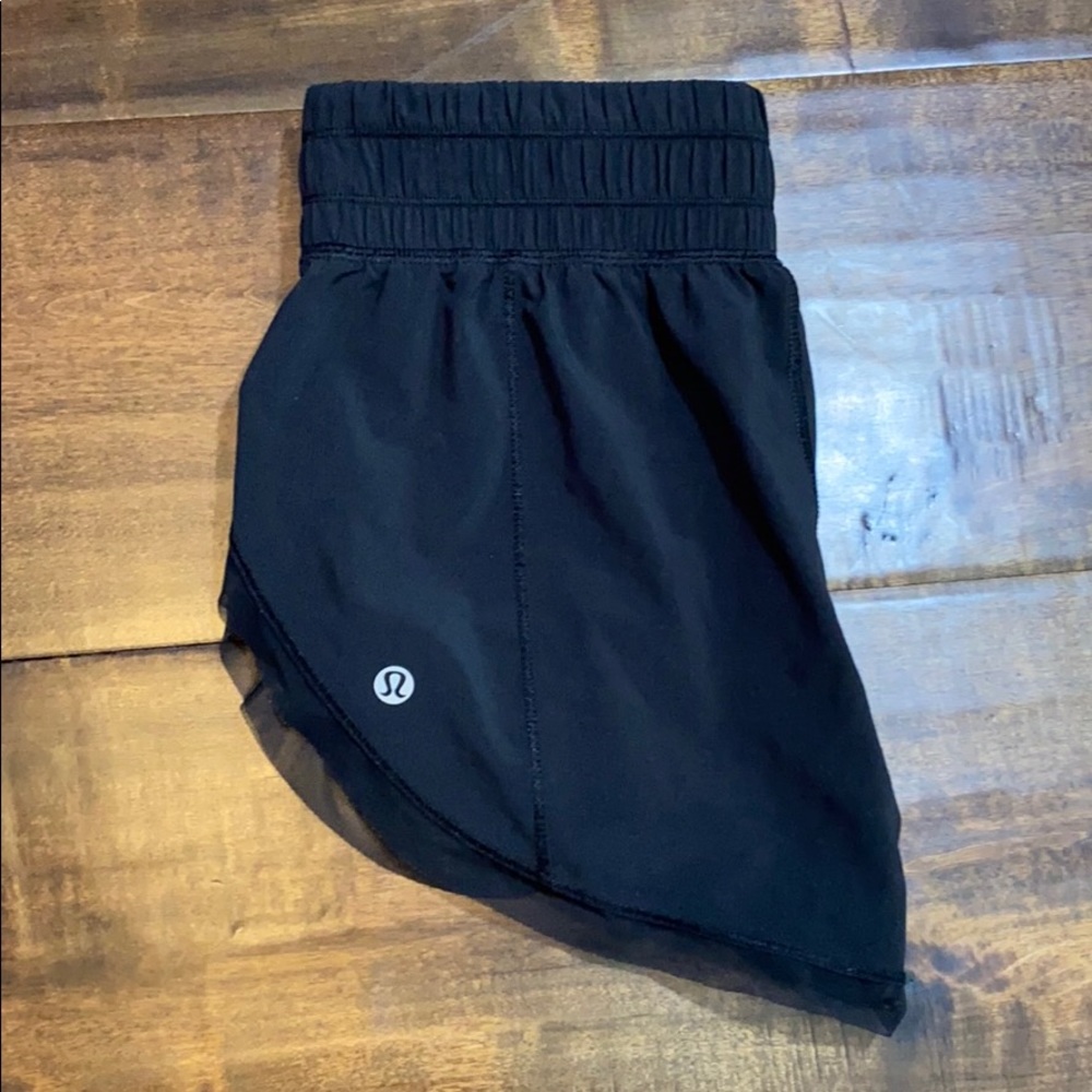 Black no netting lululemon shorts